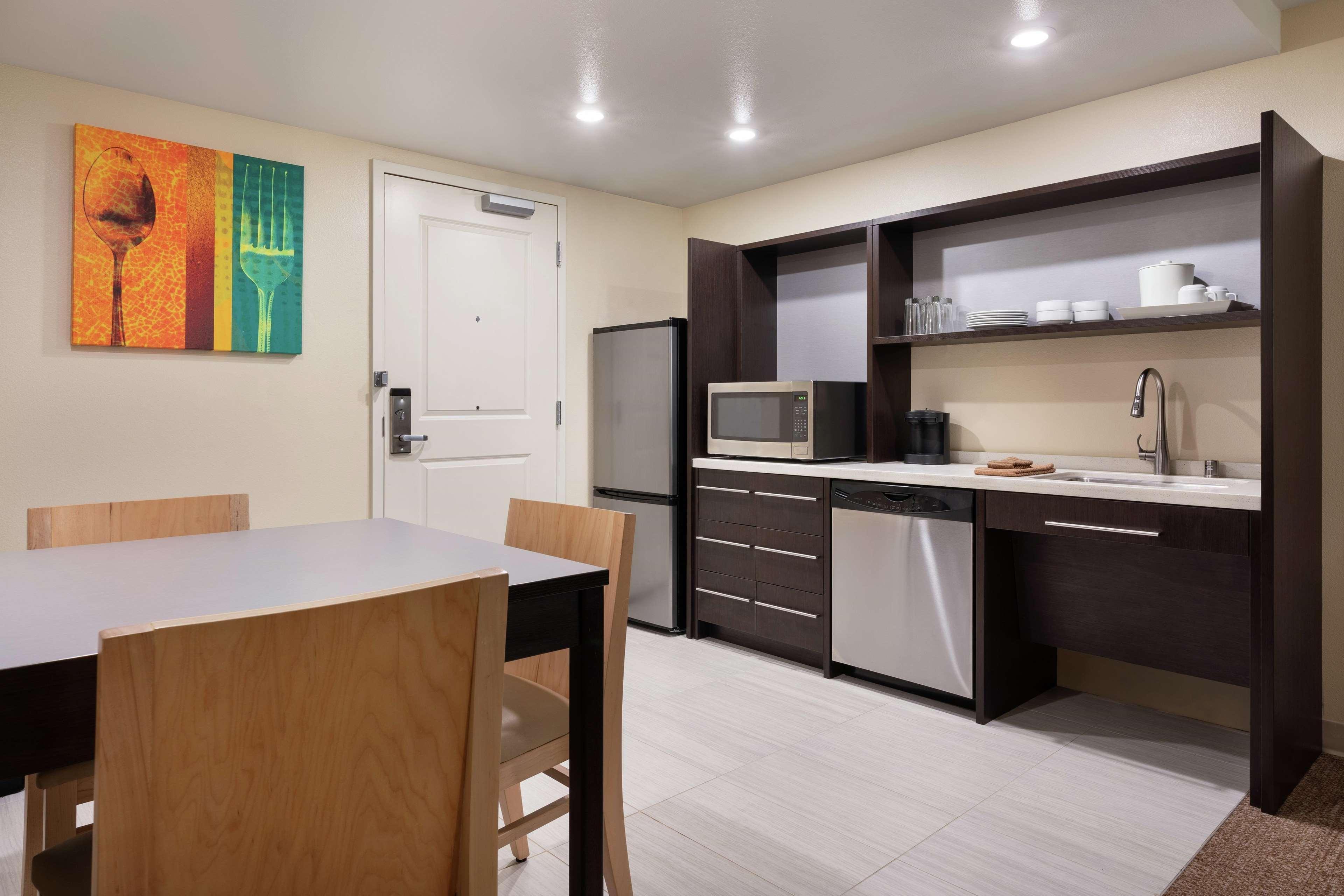 Home2 Suites By Hilton Anchorage/Midtown Eksteriør billede