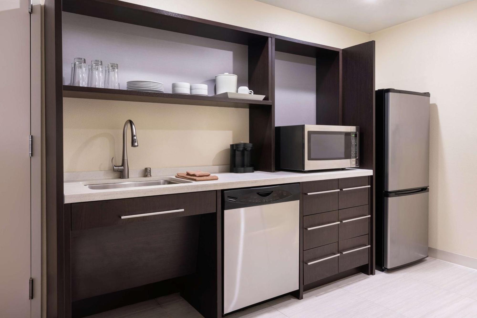Home2 Suites By Hilton Anchorage/Midtown Eksteriør billede